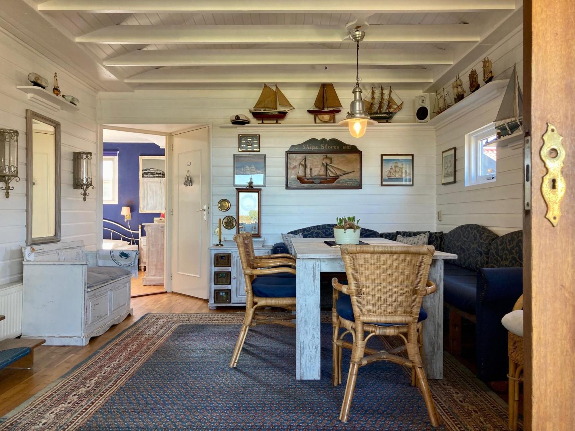 House Marijke With Winter Garden And Direct Access To The Lauwersmeer Anjum Экстерьер фото