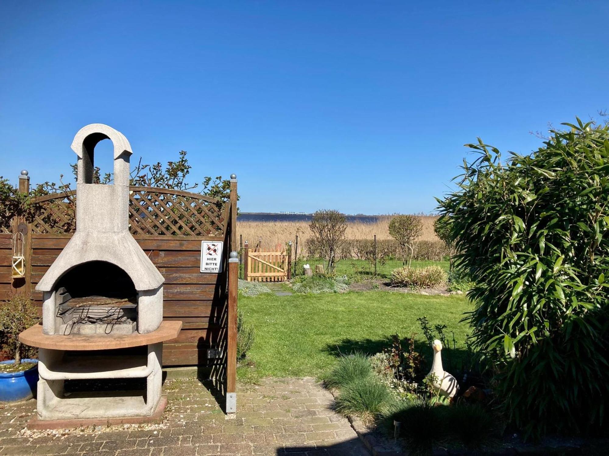 House Marijke With Winter Garden And Direct Access To The Lauwersmeer Anjum Экстерьер фото